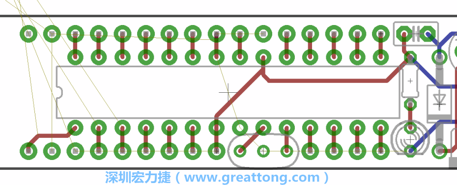 諧振器應(yīng)擺放在ATmega微控制器的針腳8、9和10旁邊，在共鳴器和微控制器中間的高頻信號(hào)線應(yīng)該要愈短愈好，此外，其它的信號(hào)線應(yīng)該要遠(yuǎn)離這個(gè)區(qū)域且配置在諧振器的下方，這樣做是為了防止不必要的無線電波干擾。