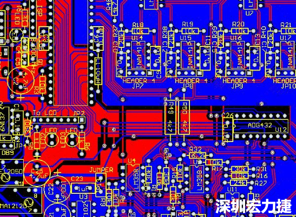 一般產(chǎn)品的PCB設計，多數(shù)先決定元件布局，再進行線路連接，于元件位置就先改善干擾問題，再從線路細節(jié)著手改善產(chǎn)品。